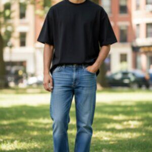 Levi’s 569 Jeans Men’s size 36 x 30 medium wash blue straight legs